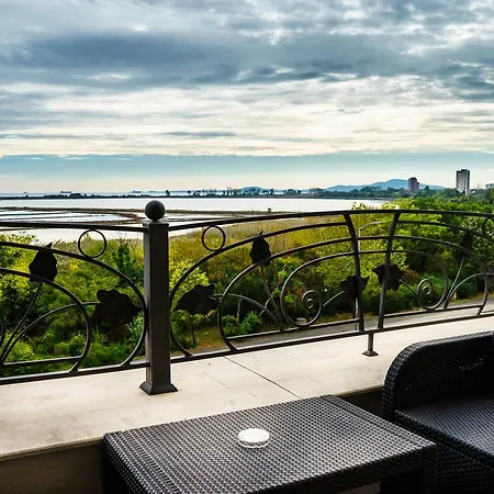 Milano Отель Бургас